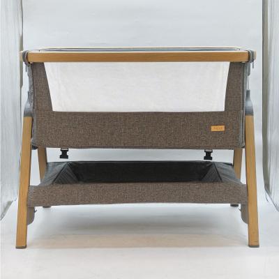 (Outlet) TUTTI BAMBINI เตียงนอนเด็กแรกเกิด Cozee Bed side crib รุ่นธรรมดา